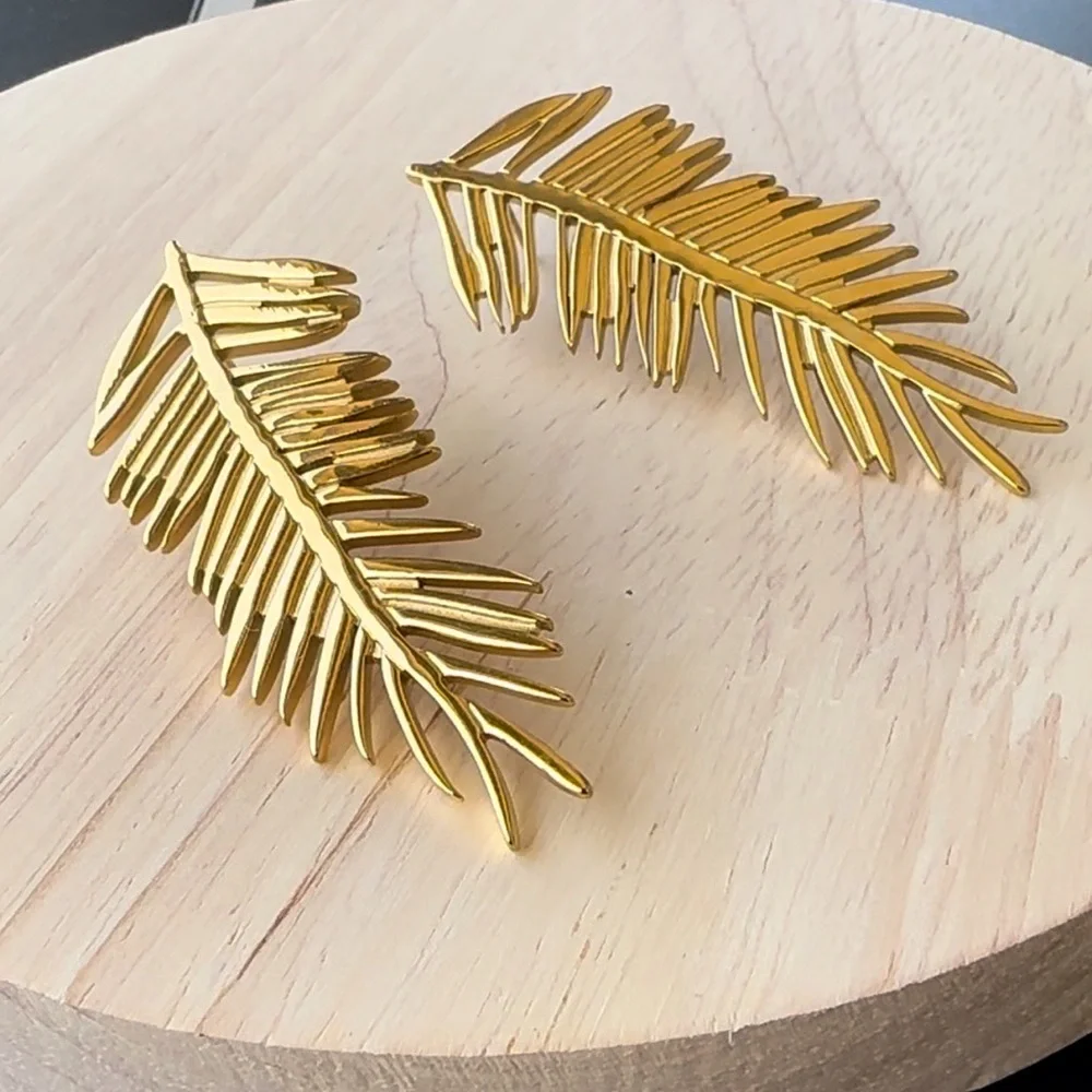 Long Leaves Stud Earrings - Picture 2 of 4